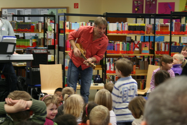 gal/2010/2010 Saitentwist Buecherei Borbeck 90 Jahre 18.11/2010 Saitentwist Buecherei Borbeck 90 Jahre 18.11. 025.jpg